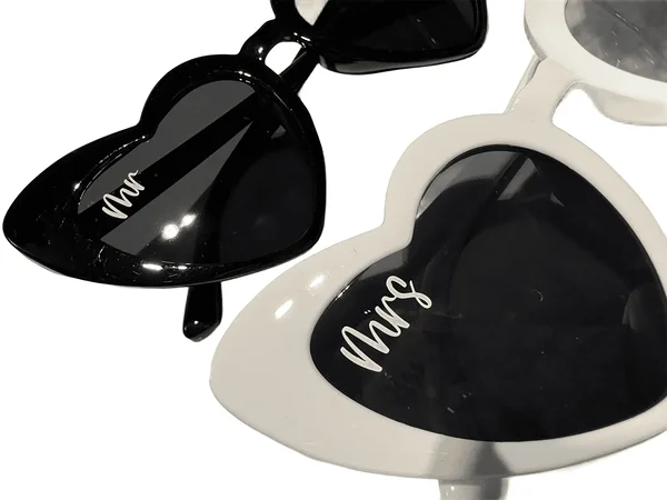 Naljakad aksessuaarid pulma / pruudi ja peigmehe päikseprillid