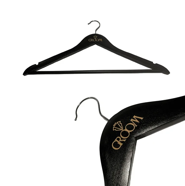 Peigmehe riidepuu pulma või poisteõhtule