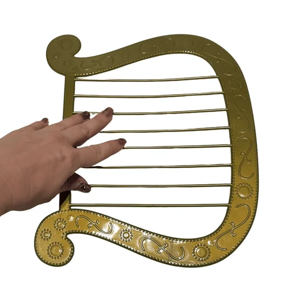 Mängu harf ingli kostüümi juurde