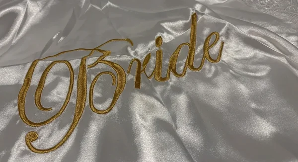 Pruudi hommikumantel kohe olemas kiire tarne