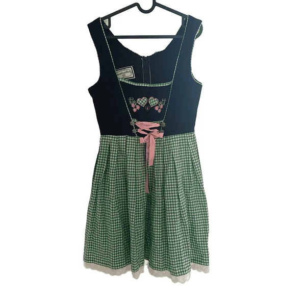 Kvaliteetne naiste Oktoberfesti dirndl