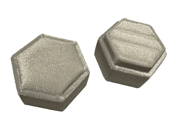 Valge sõrmusekarp pulma kahele sõrmusele