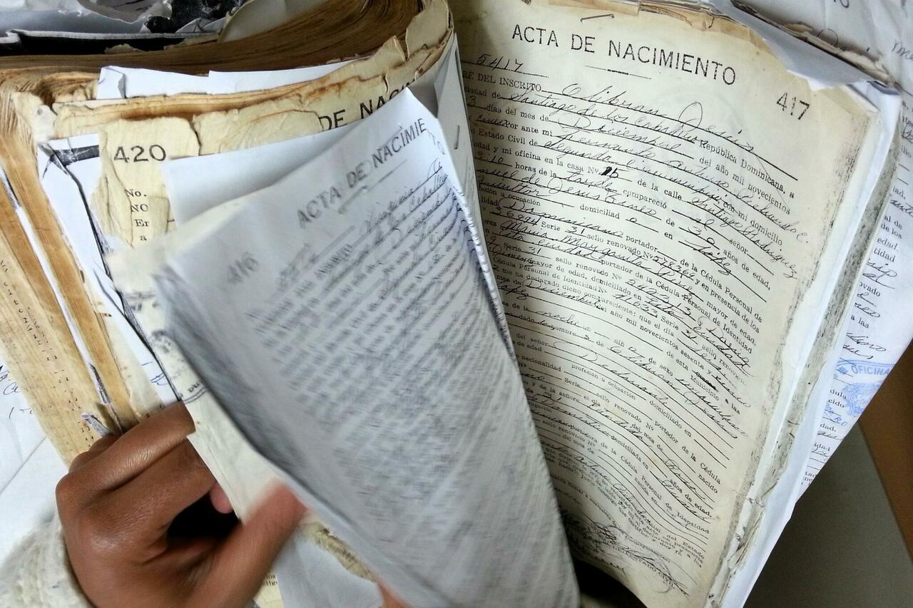 An old Dominican birth records