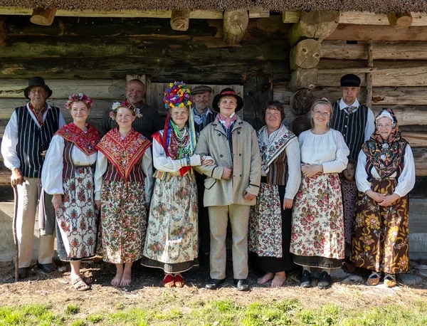 Pulma etenduse osatäitjad