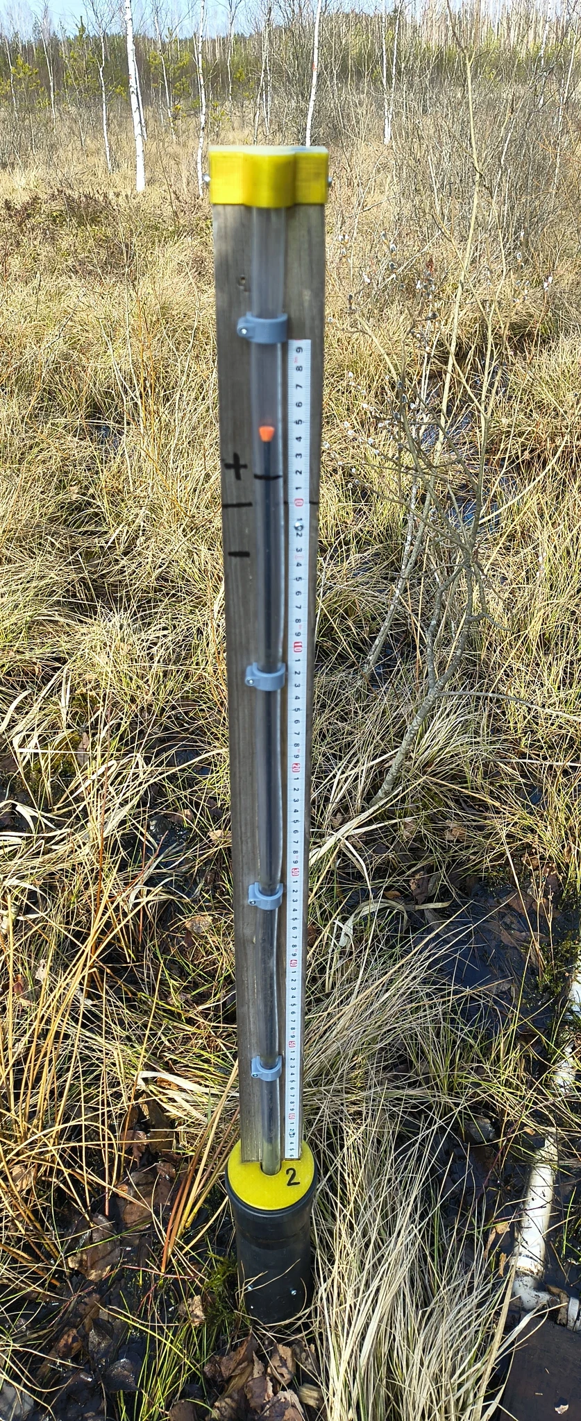 Näide: Siin fotol on veetase 5 cm üle maapinna. Sellisel juhul tuleb vastusekasti kirjutada "5".