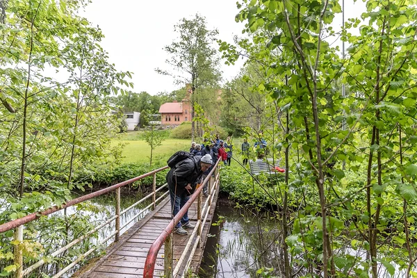 Retk "kuidas taastub elurikkus" Jänijõe kallastel 2026. aasta kevadel. Foto: Katre Liiv