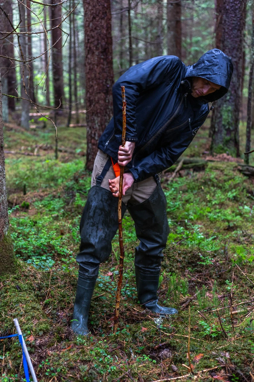 Turbakihi tüseduse mõõtmine. Foto: Katre Liiv