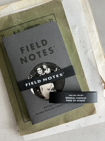 rubber band Field Notes