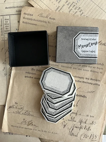 kleebis Classic Label (monotone), Lamp x Paperi