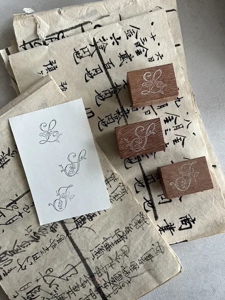 [preloved] kummitemplid Alphabets, Jieyanow Atelier