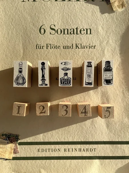 [destash] Lin Chia Ning stamps On the Desk