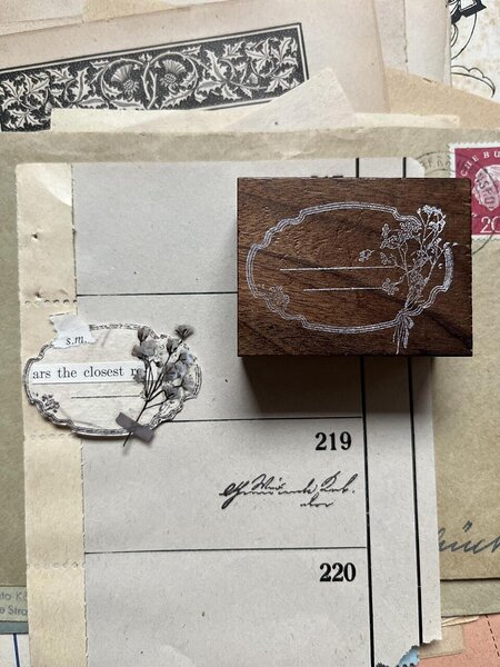 tempel Find Beauty Flower Frame, Jieyanow Atelier