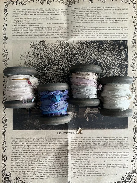 [vintage] vintage large wooden spools with silk