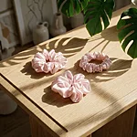 Silkie roosa scrunshie 1