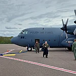 Polish delegation arrives at Tartu airport. 