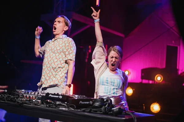 Brent Pere DJ puldis.