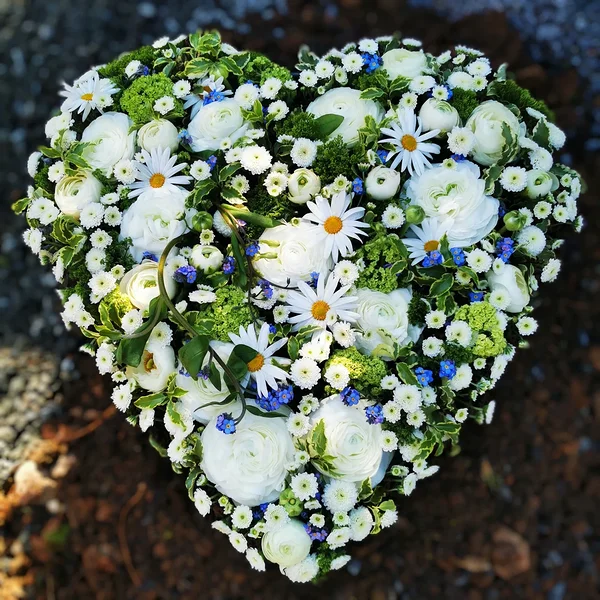 Südamekujuline seade