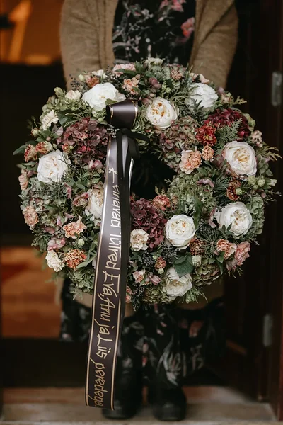 Pärg plastvahust rigikujulisel alusel