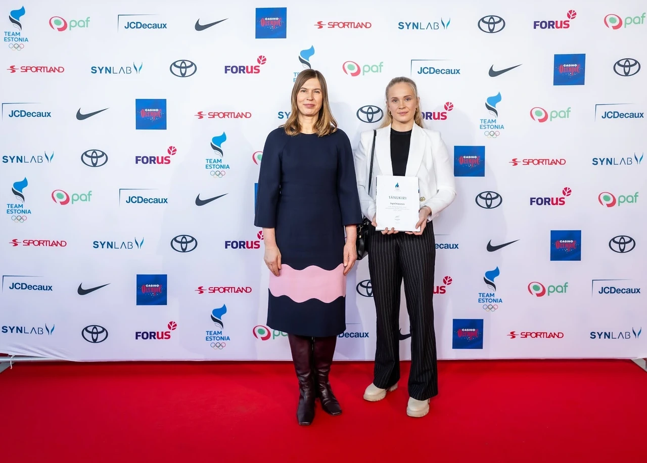 Sigrid Kapanen (MM kuld) ja EOK President Kersti Kaljulaid. Foto Erlend Štaub / EOK