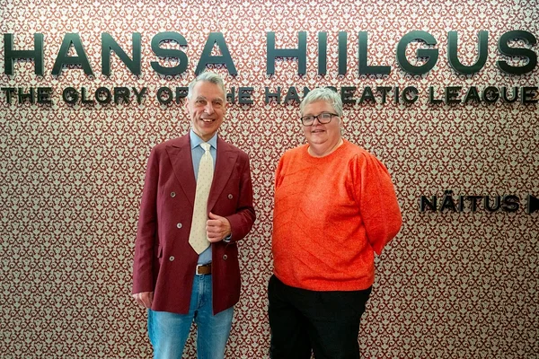 Näitus Hansa hiilgus Suurgildis kuraatorid Krista Sarv ja Ivar Leimus.