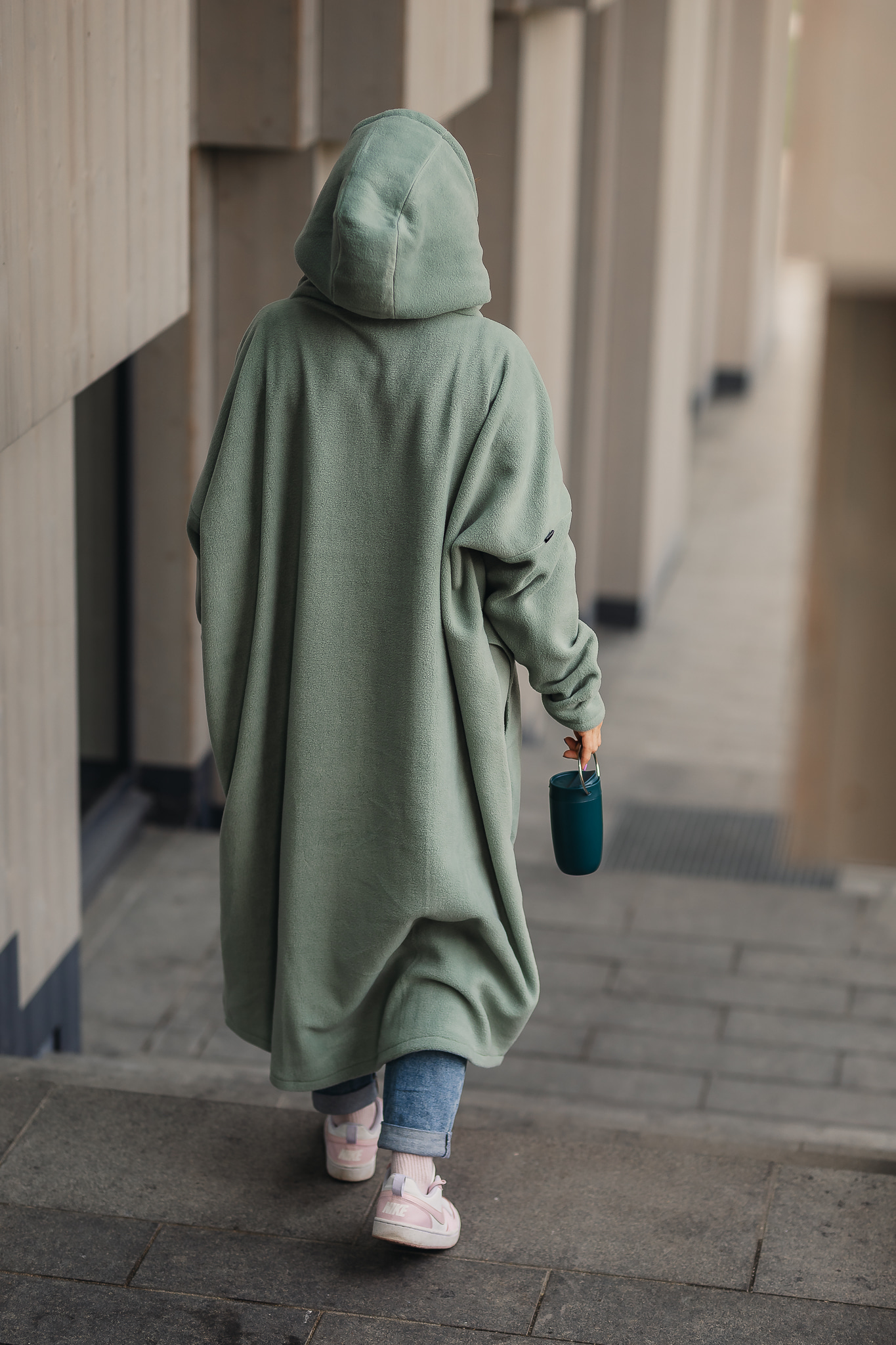 Heleroheline fliisist pusaponcho