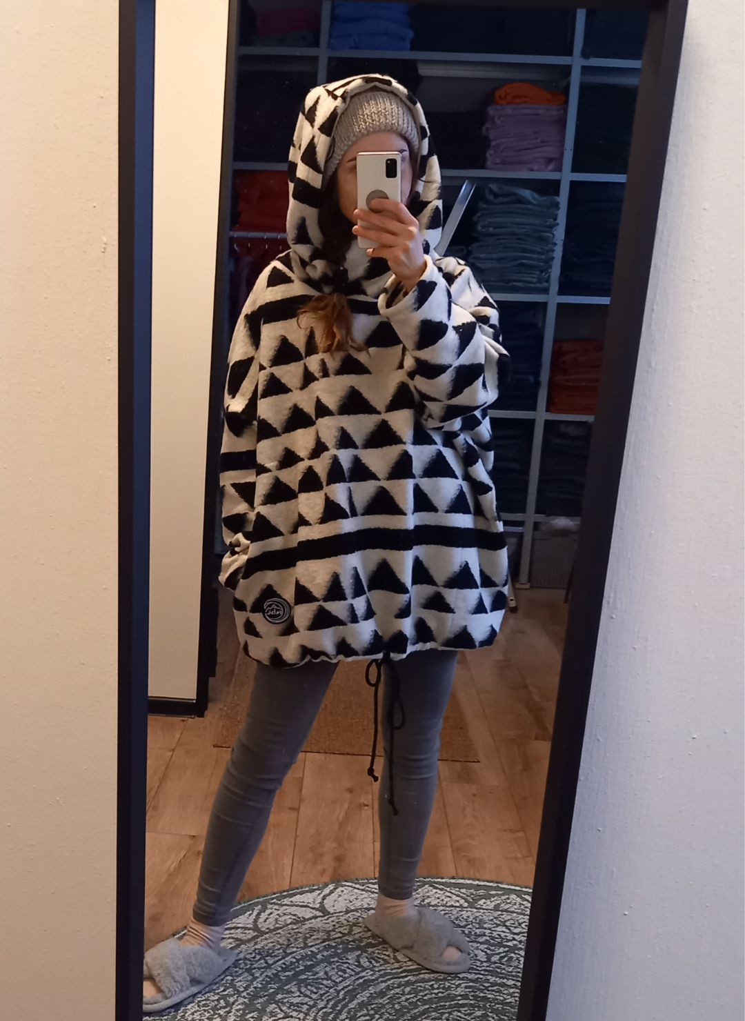 Oversized villaponcho-pusa