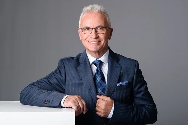 Tarmo Riit Nõustaja, endast