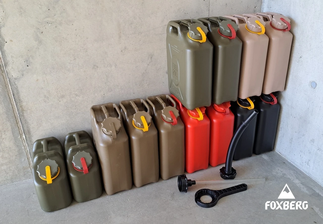 Jerricans carburant militaires Scepter — 10 L et 20 L dans tous les coloris, avec becs verseurs et bouchons