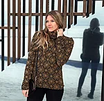 Kõrge kaelusega naiste pullover ringid