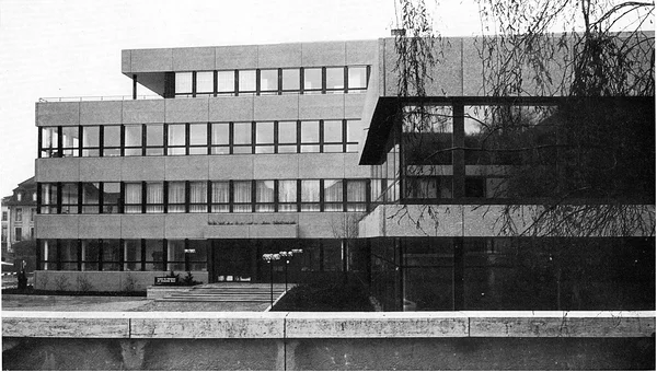 Architekturphoto nach Fertigstellung des Instituts 1971. Architekten: Gass+Boss