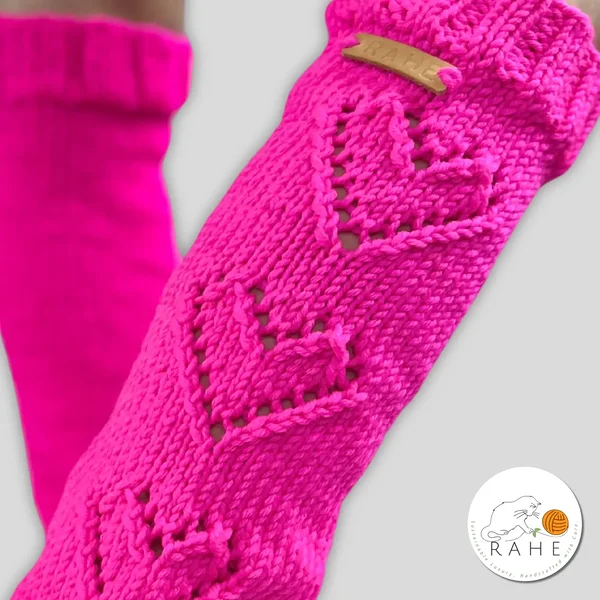Kids' neon leg warmers in pink. Hand-knitted lace leg warmers. Estonian handicraft gift.