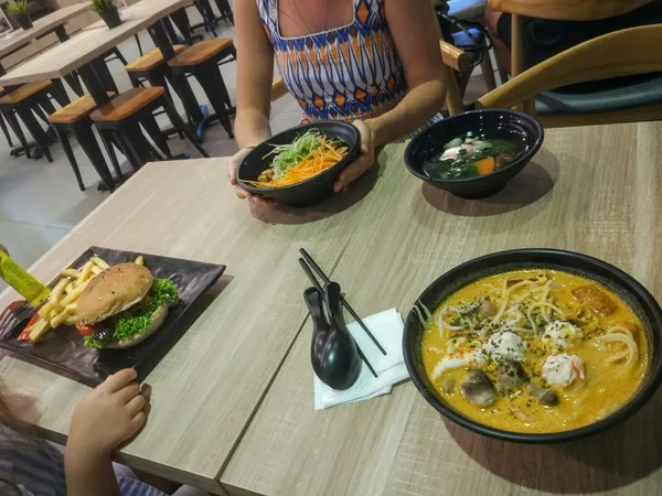 Foto autori reisidelt.