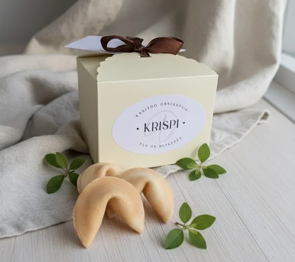 Krispi-õnneküpsis. kinkekarp-käsitöö-eesti dain