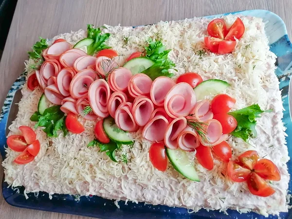 Singi-võileivatort: (nisujahu) röstsai, singivõie.