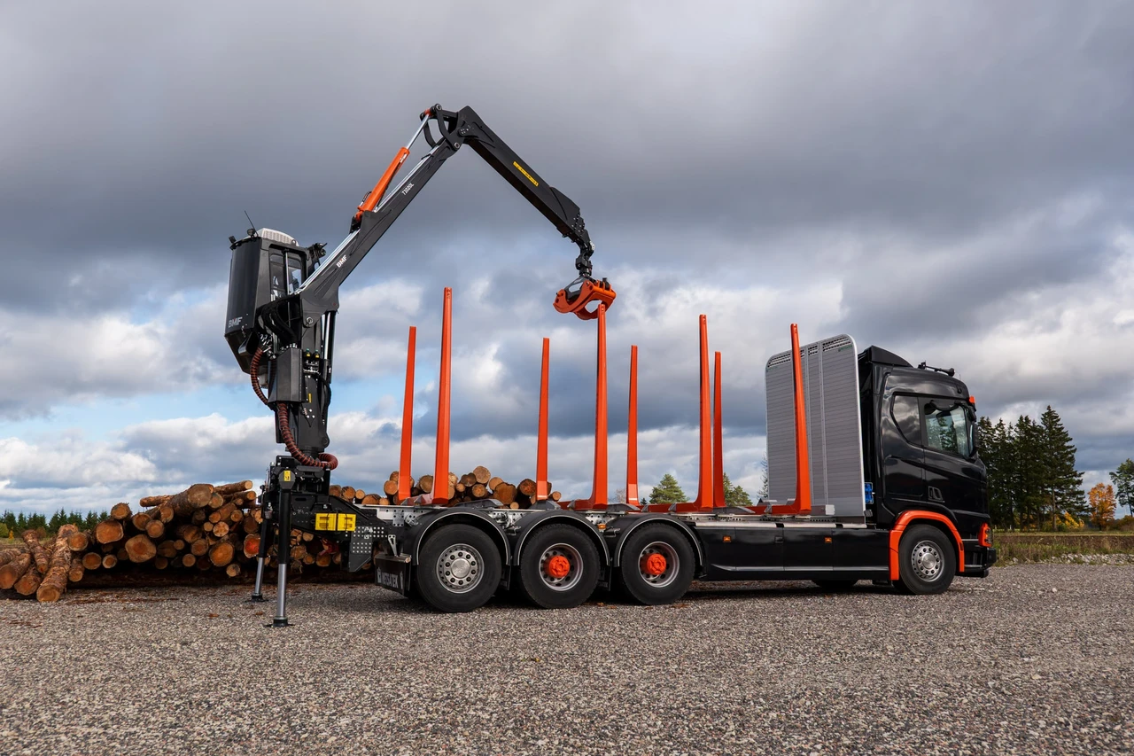 New BMF 1020L Truck Crane – Built in Estonia, Designed for Professionals