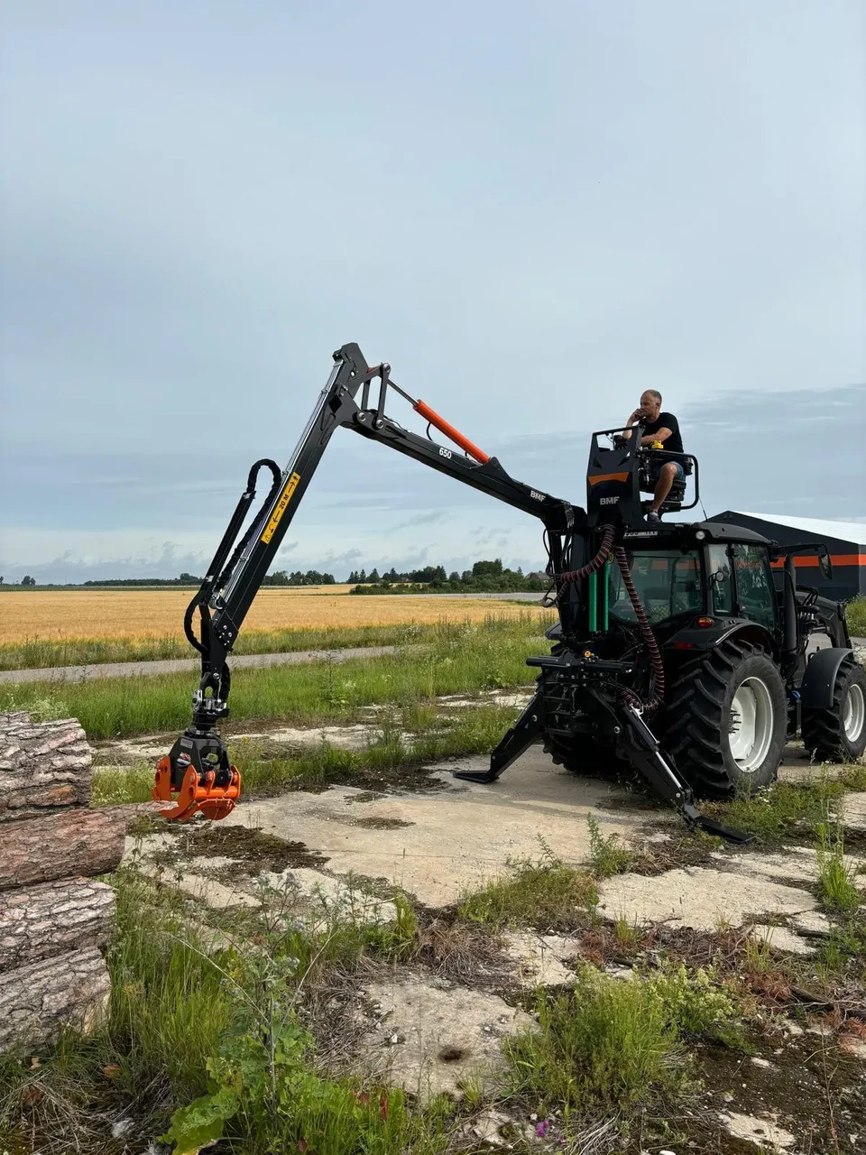 Hydraulically Movable Seat