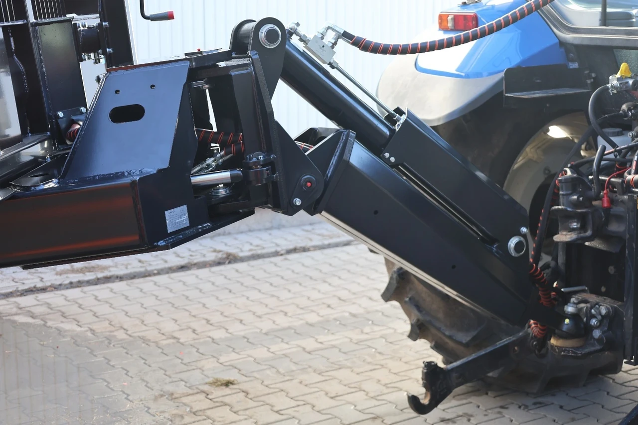 Tiltable draw bar for 14T2 Skidder