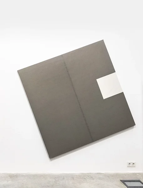 Hõbedane, latex, 170x180 cm, 2021