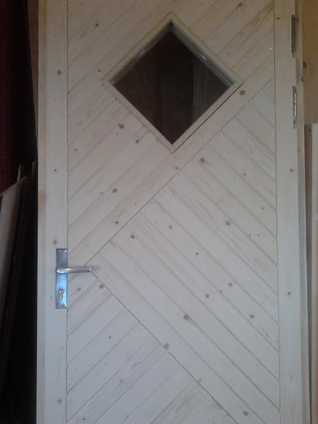 Kaldlaudisega välisuks 3