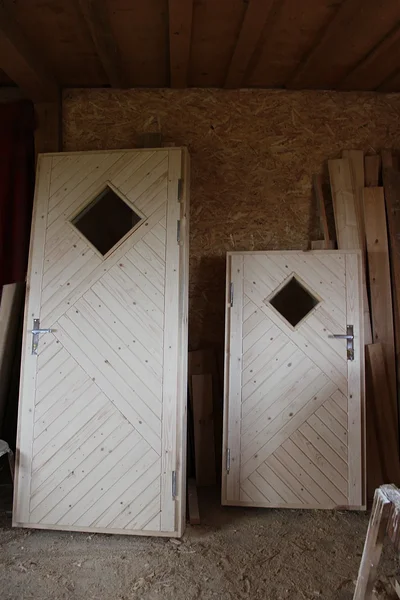 Kaldlaudisega välisuksed 5