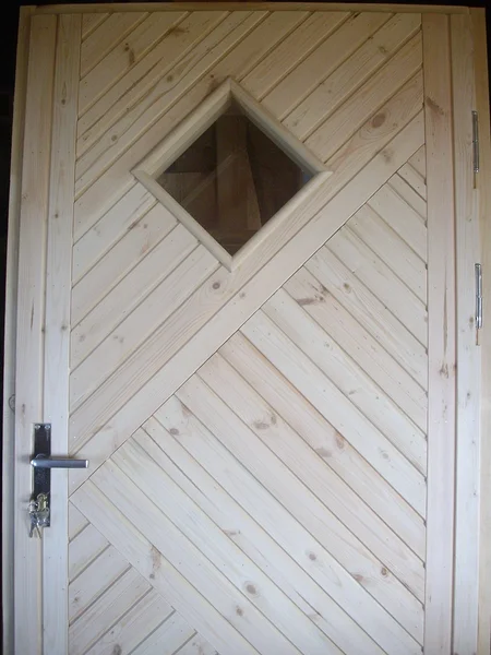 Kaldlaudisega välisuks 1