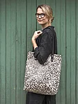 Dotted tote stella runnel
