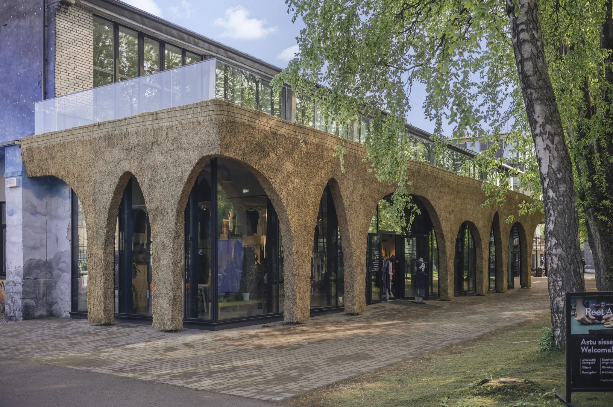 Telliskivi Loomelinnaku roofassaad