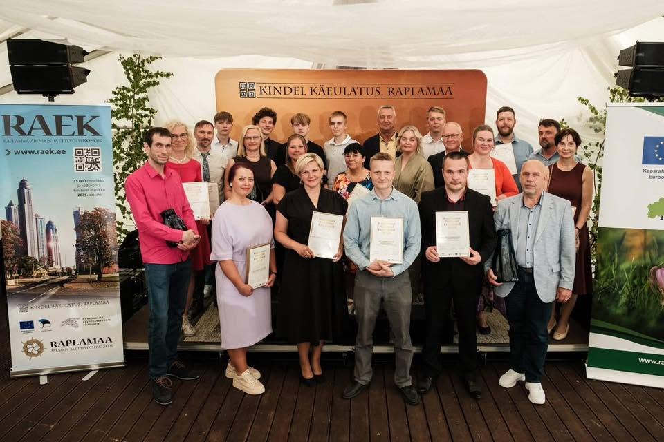 Raplamaa parimad ettevõtted 2025 - Sefiirikunstnik on rahva lemmik!